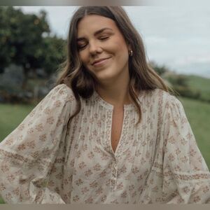 Neuflora Bedford Blouse NWT